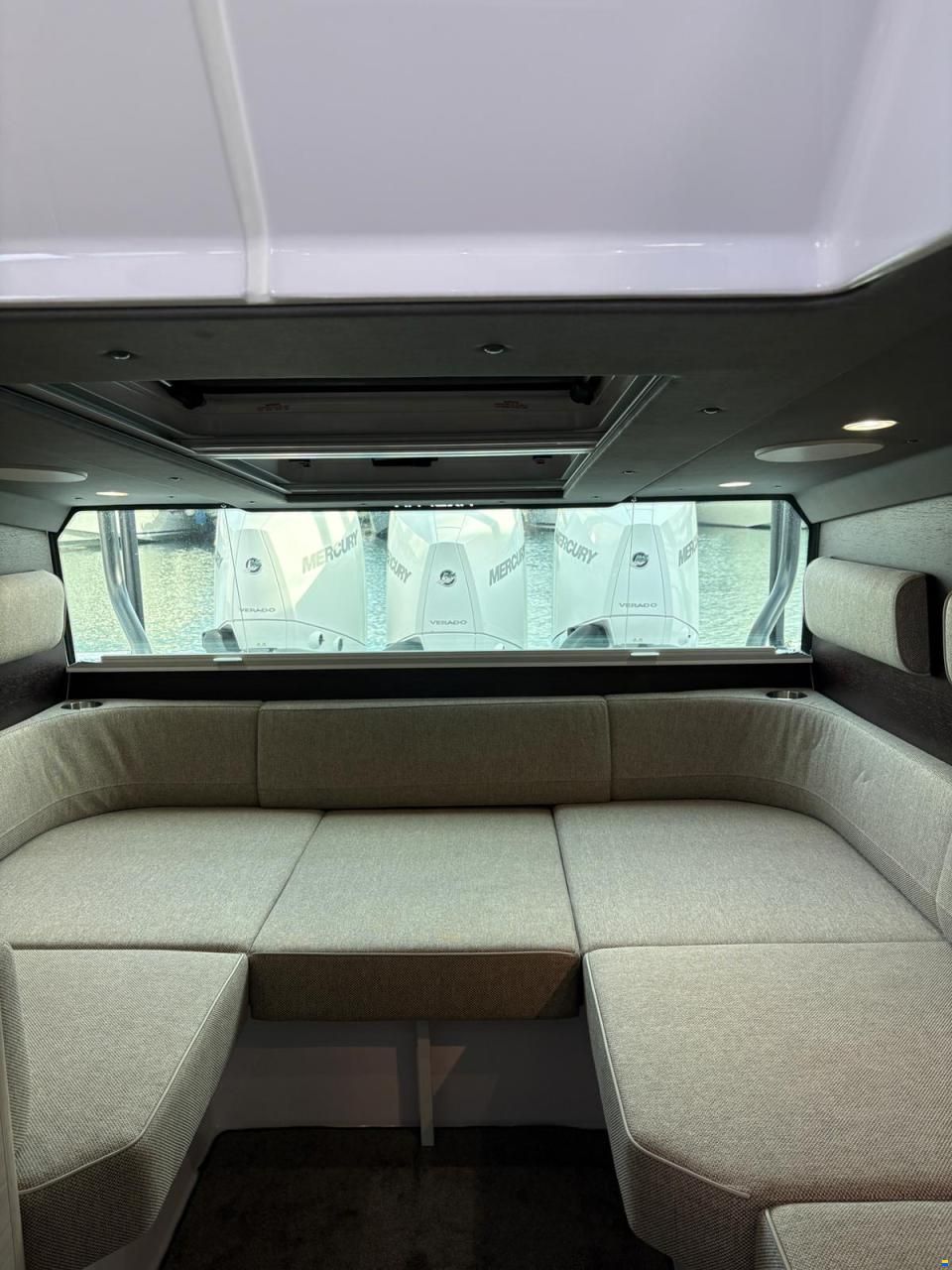 Axopar 45 Cross Cabin