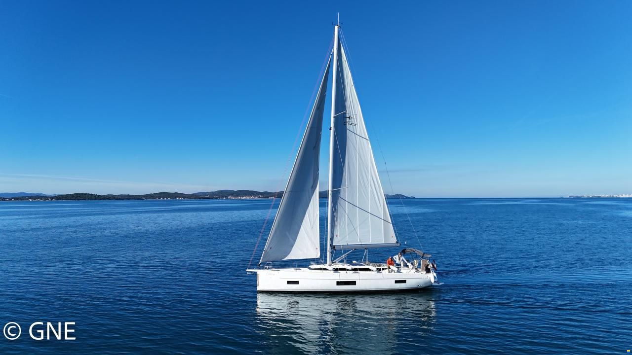 Bavaria C45 Style