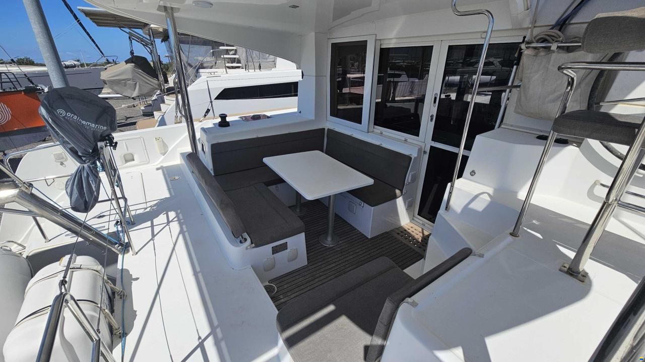 Lagoon 39