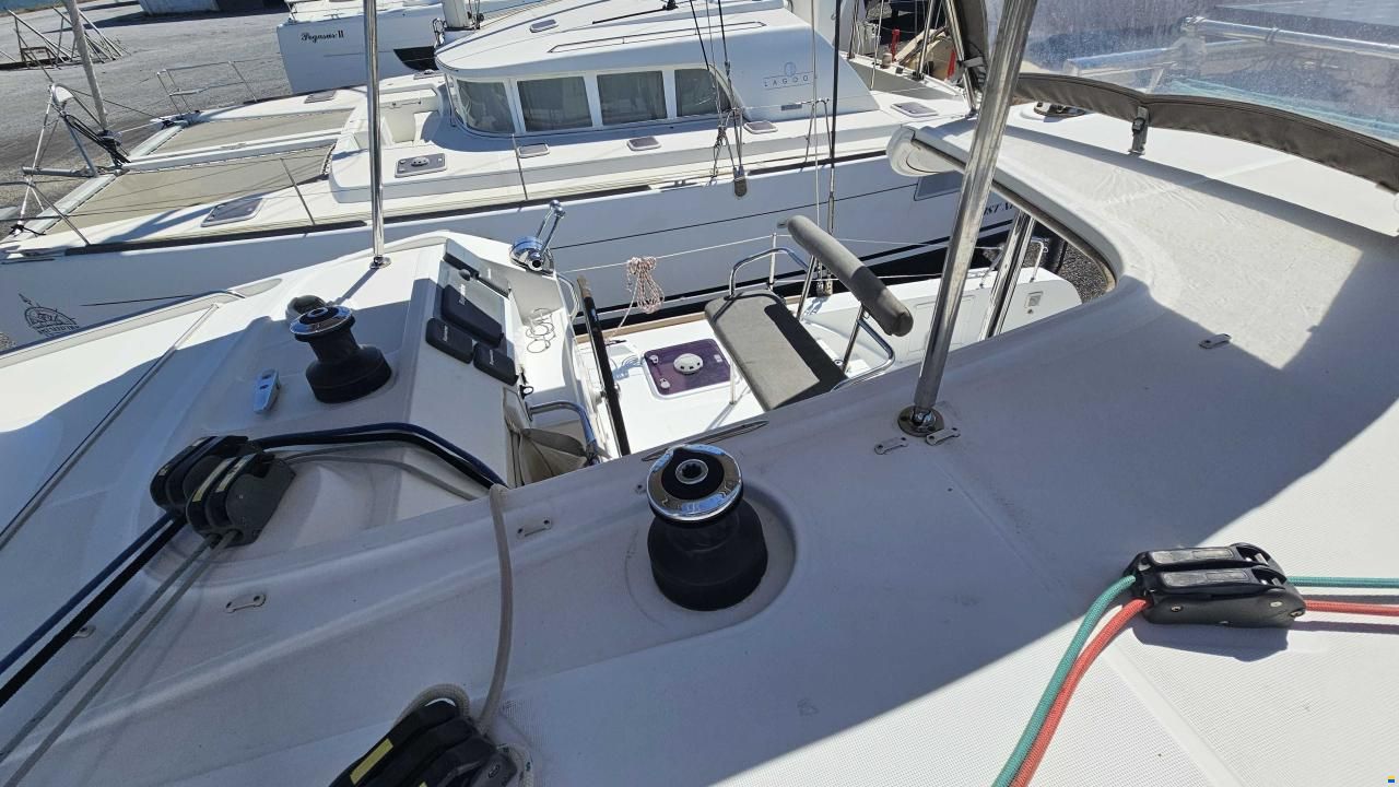 Lagoon 39