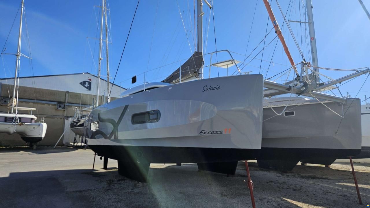 Beneteau Excess 11