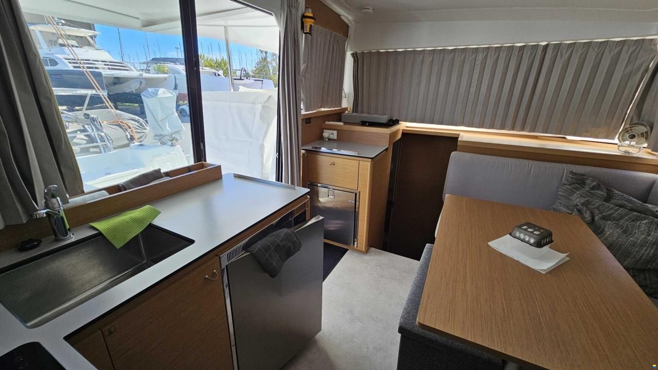 Beneteau Excess 11