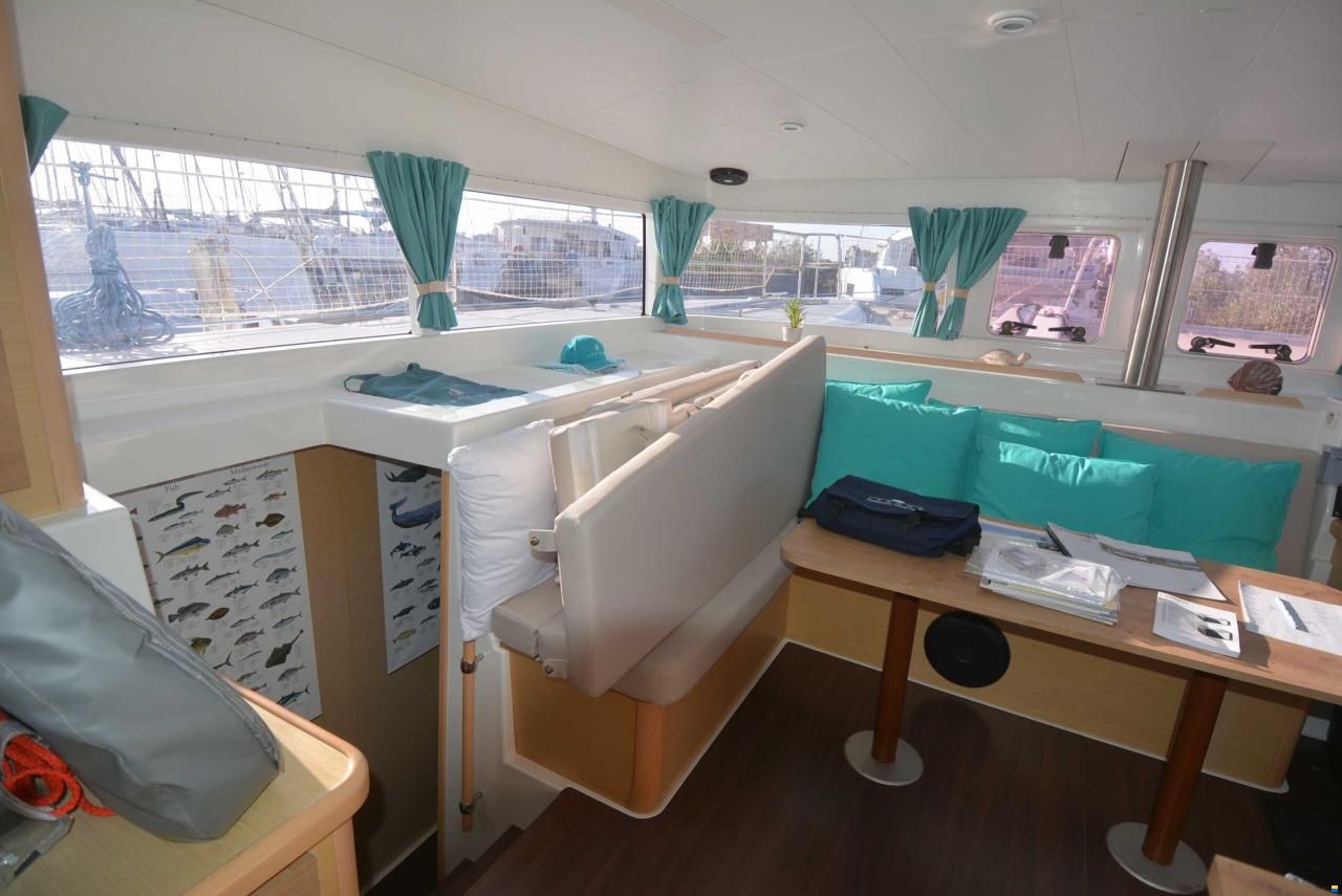 Lagoon 400