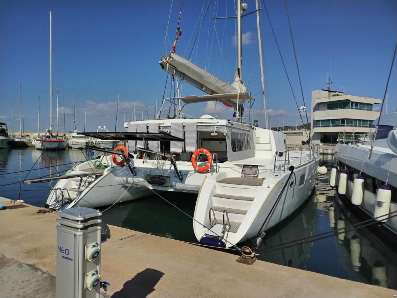 Lagoon 500