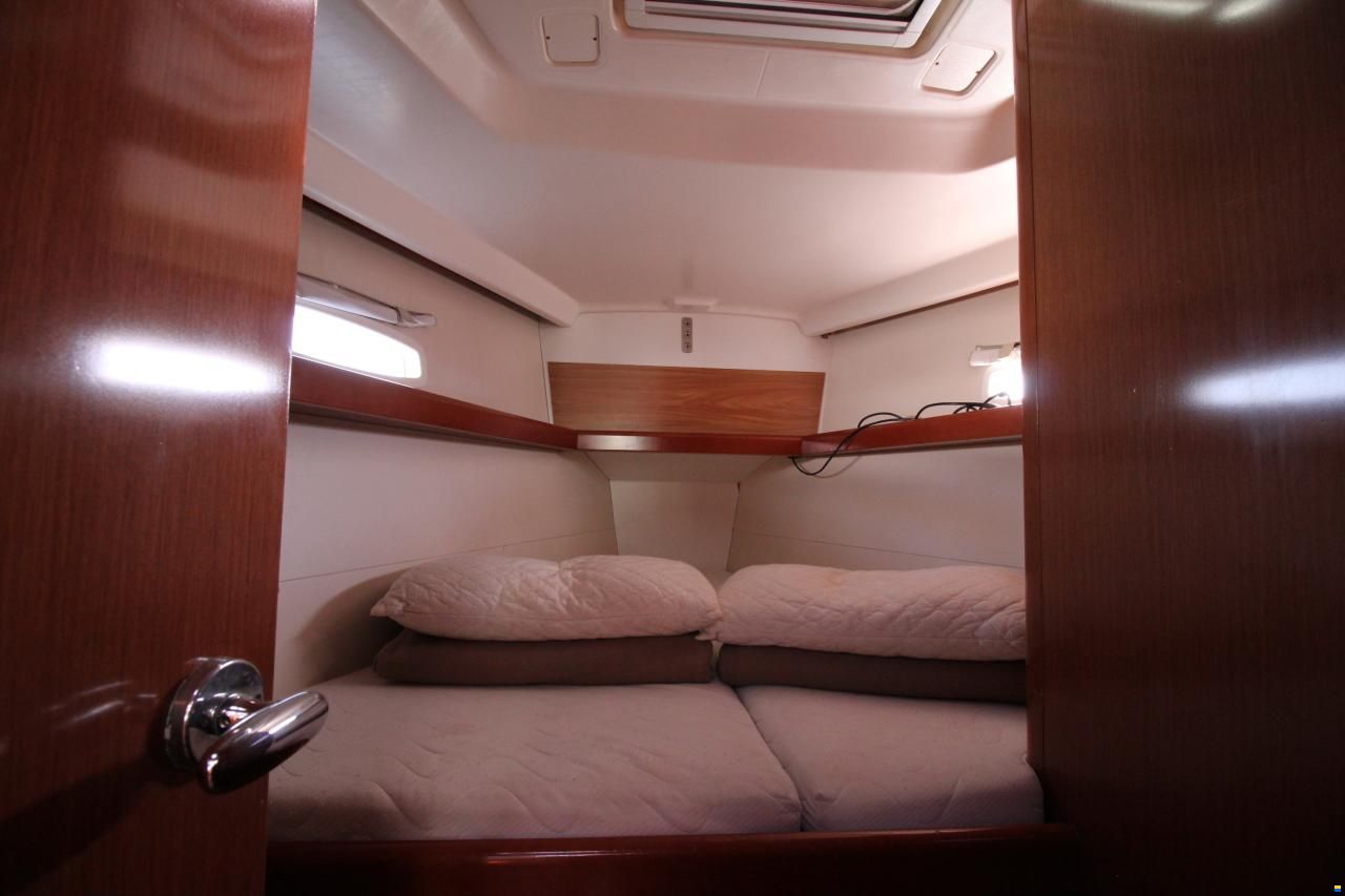Beneteau Oceanis 43