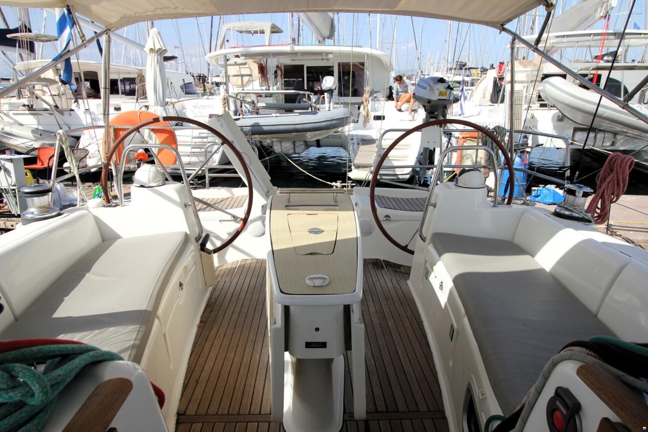 Beneteau Oceanis 43