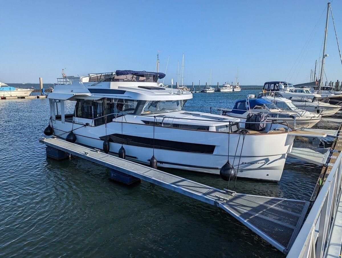 Delphia  Yachts 12 Flylounge