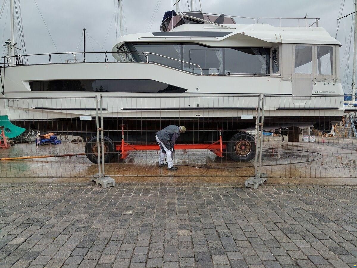 Delphia  Yachts 12 Flylounge
