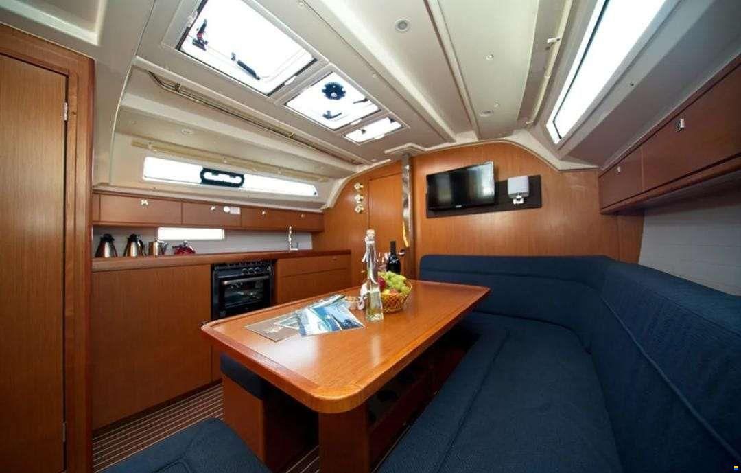 Bavaria CRUISER 41