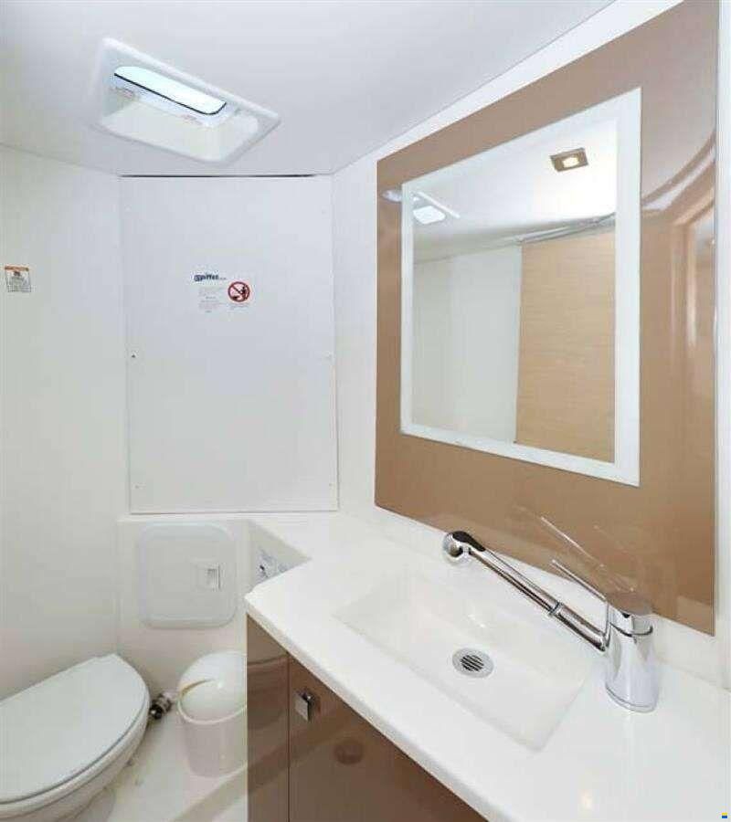 Fountaine Pajot LUCIA 40