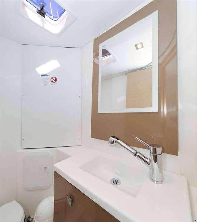 Fountaine Pajot LUCIA 40