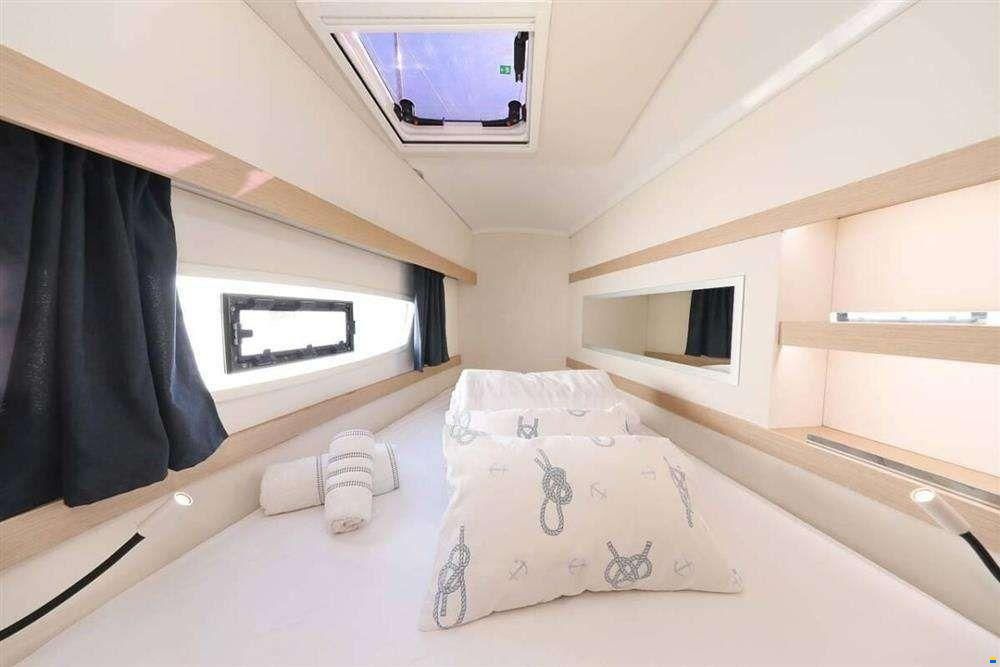 Fountaine Pajot LUCIA 40