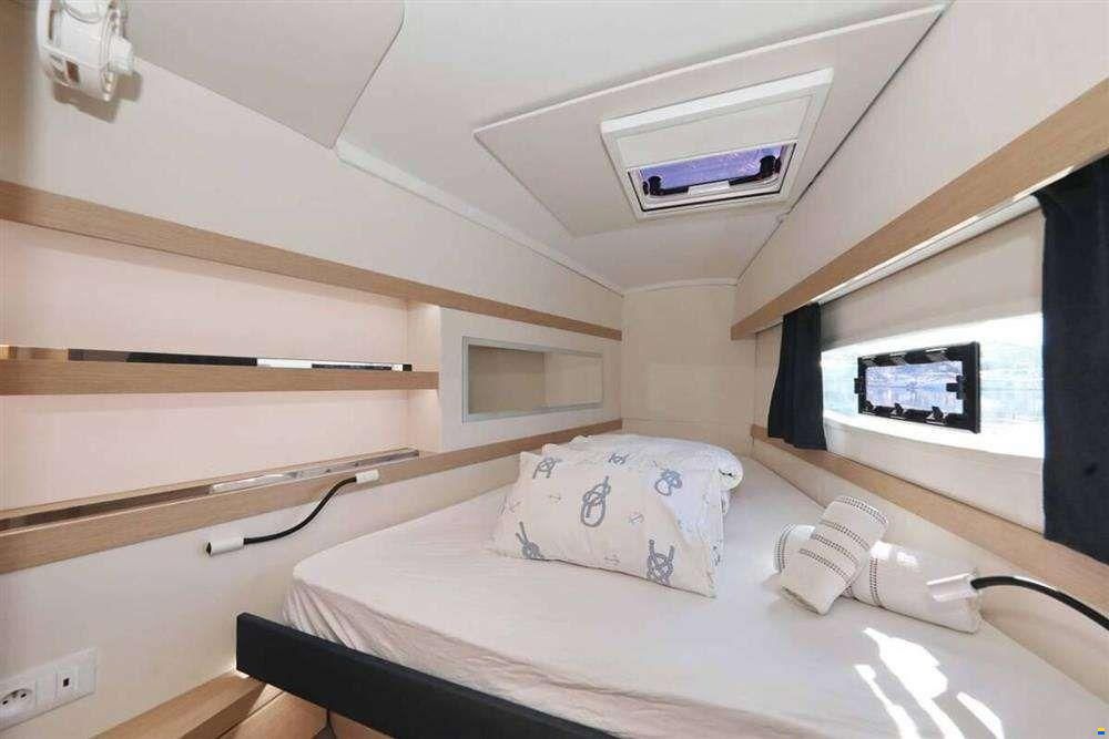 Fountaine Pajot LUCIA 40