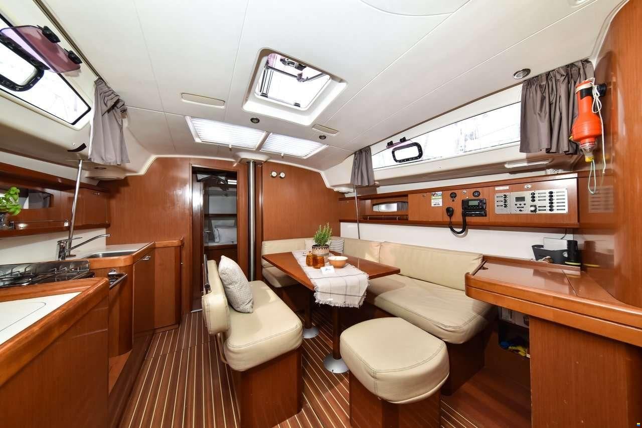 Beneteau OCEANIS 43