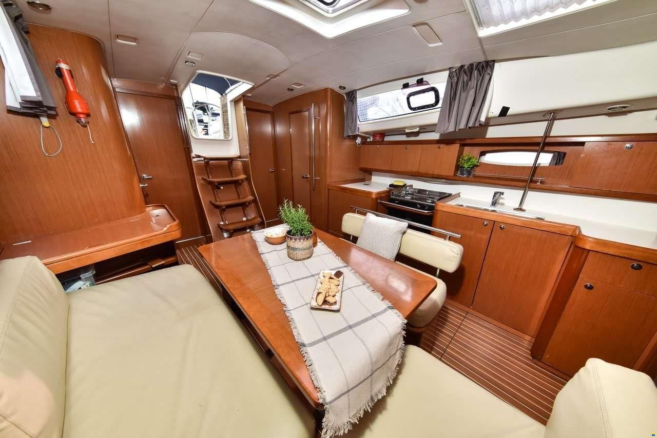 Beneteau OCEANIS 43