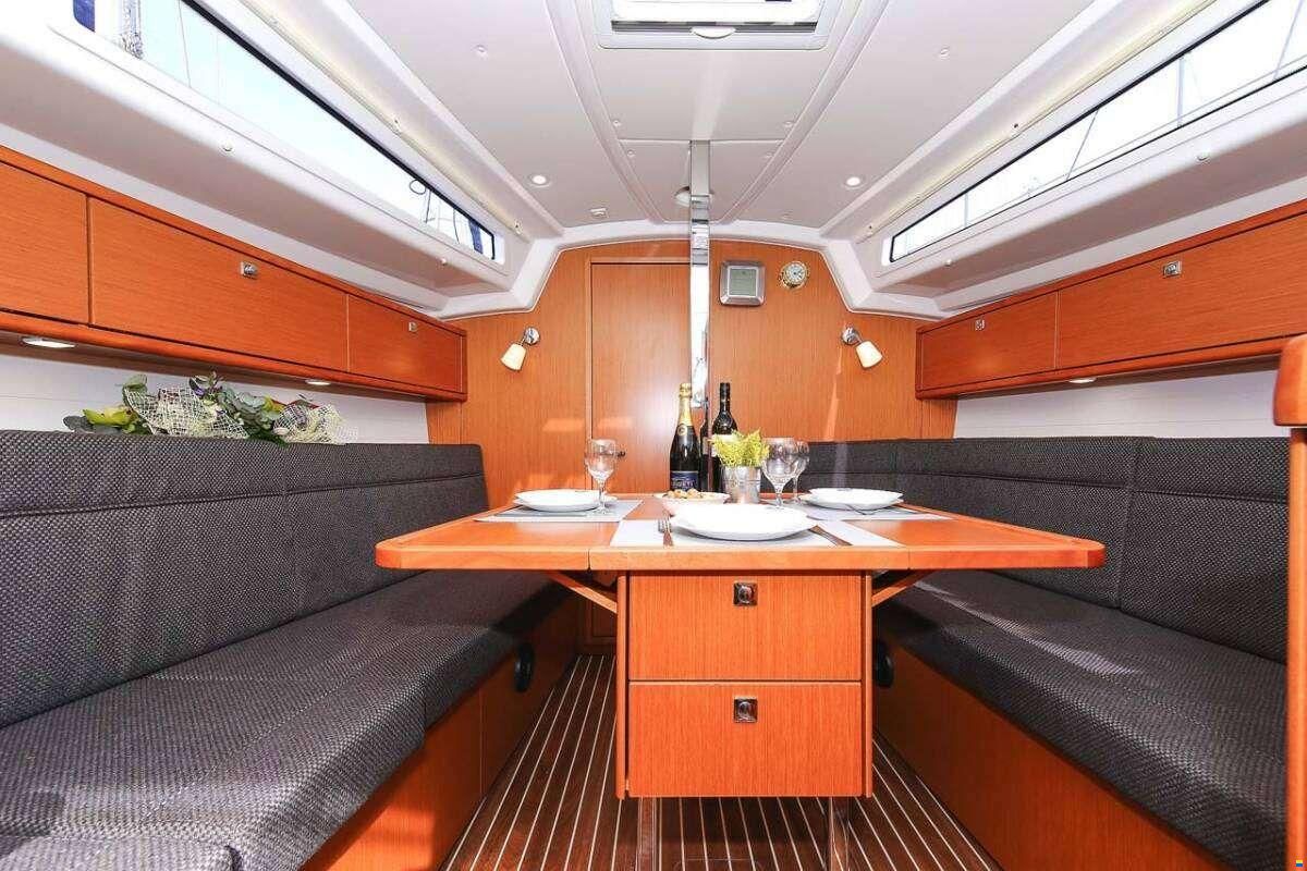 Bavaria CRUISER 34