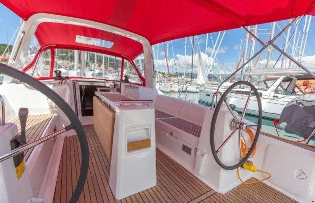 Beneteau OCEANIS 38.1