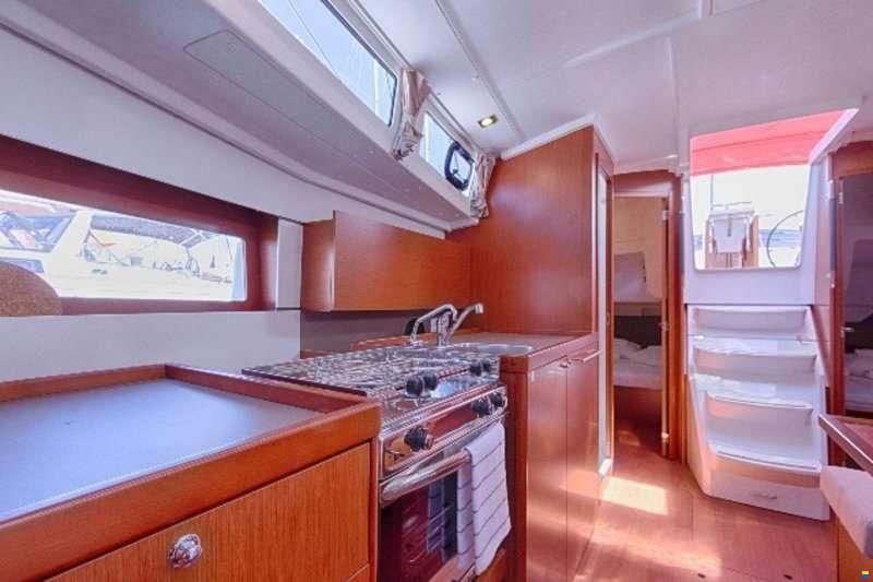 Beneteau OCEANIS 38.1
