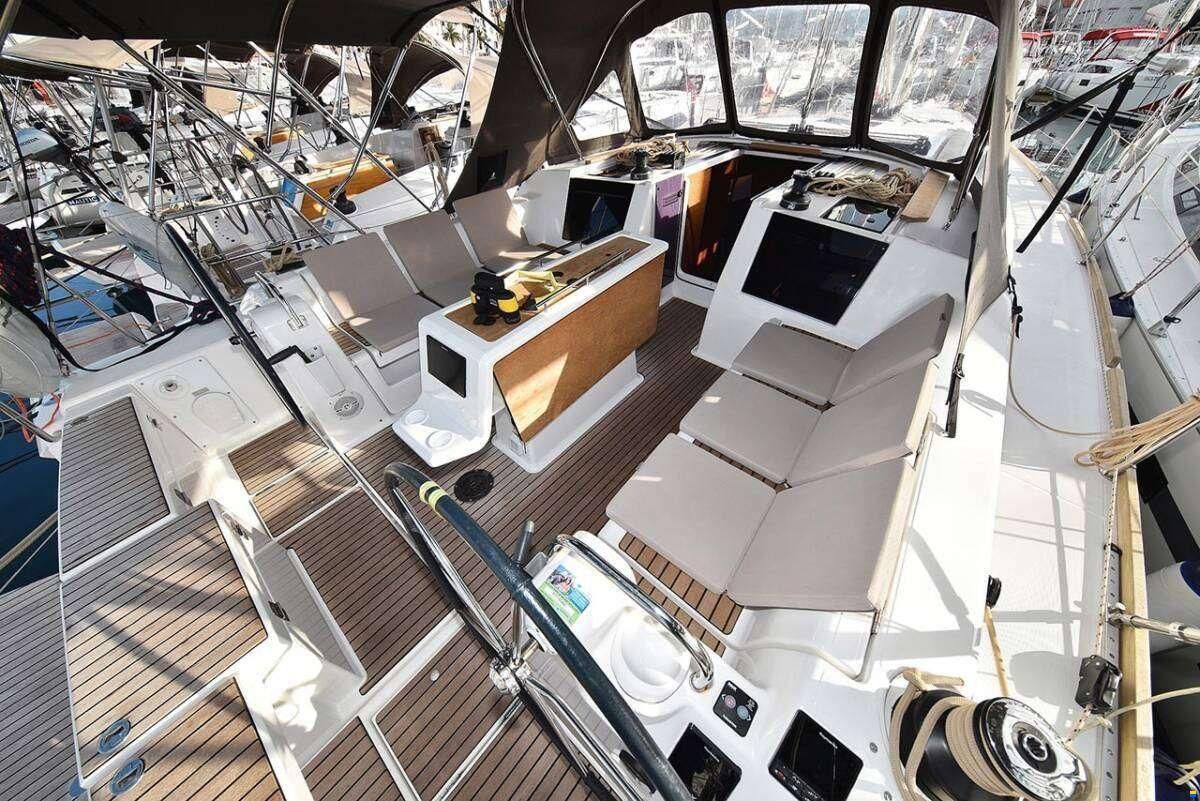 Dufour 412 GRAND LARGE