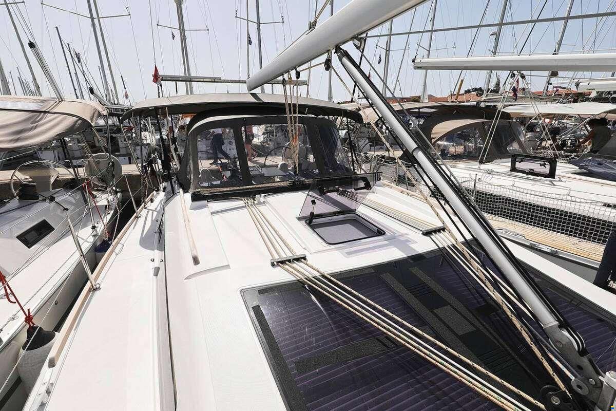 Dufour 382 GRAND LARGE