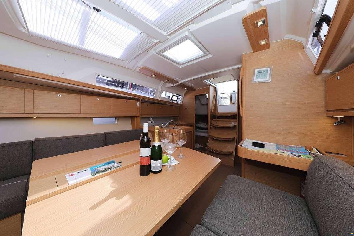 Dufour 382 GRAND LARGE