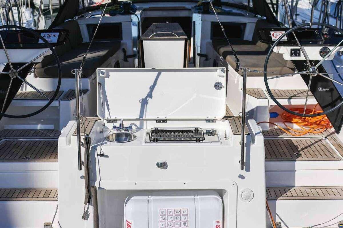 Dufour 44