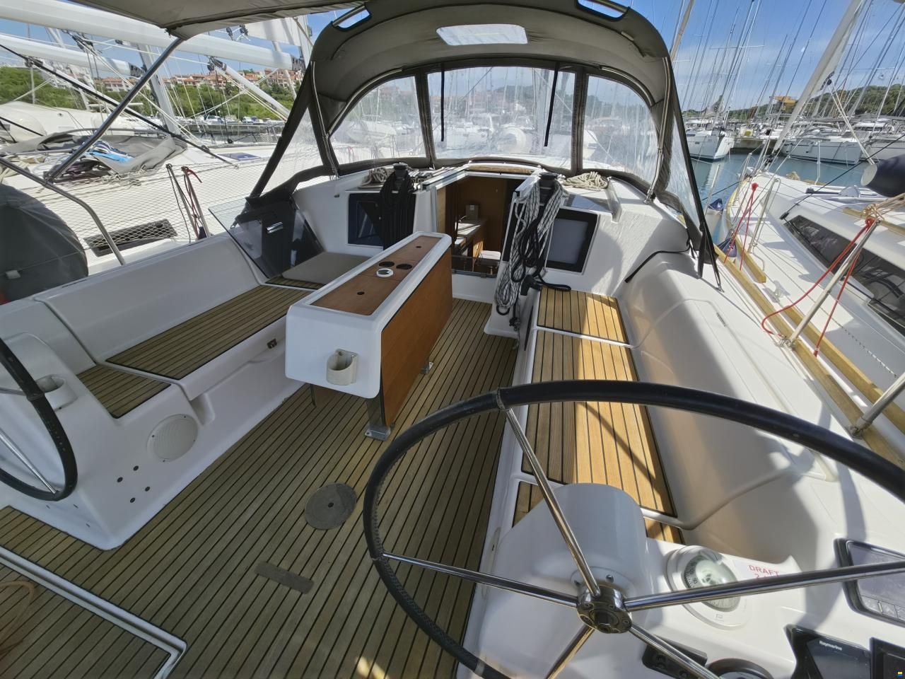 Dufour 382 GRAND LARGE