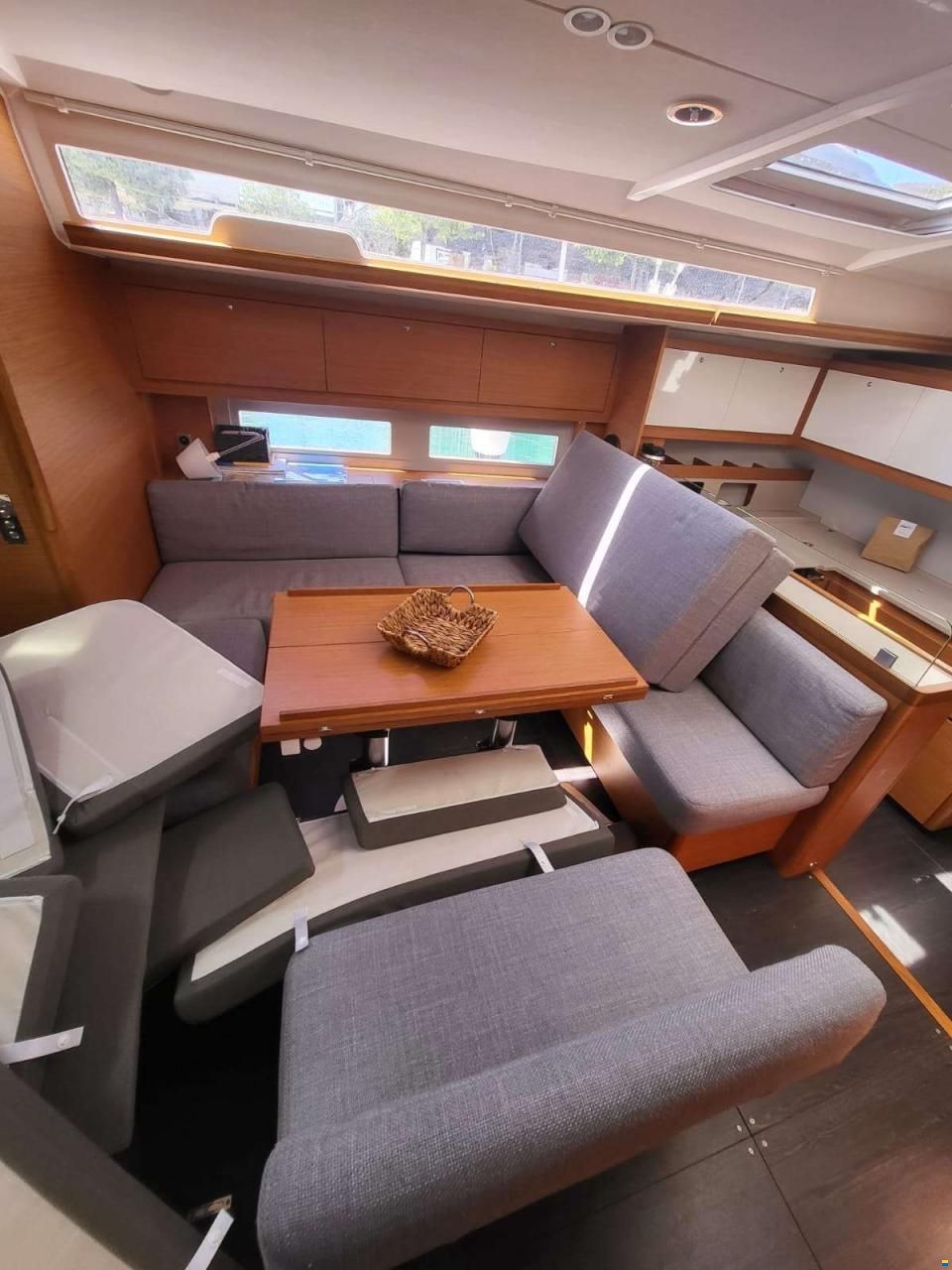 Dufour 530