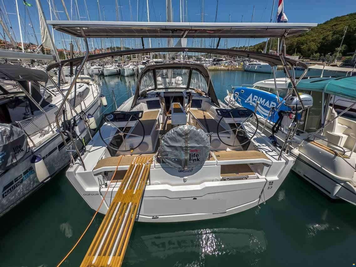 Dufour 37