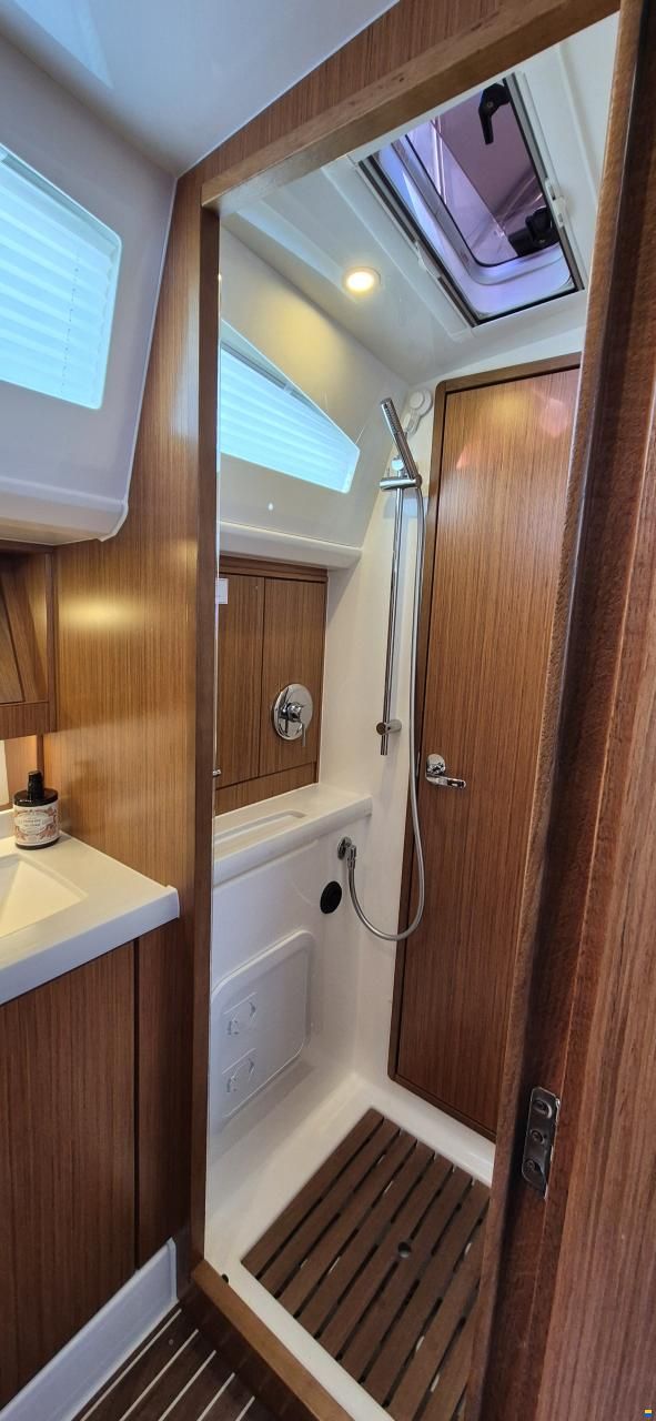 Bavaria Vision 42