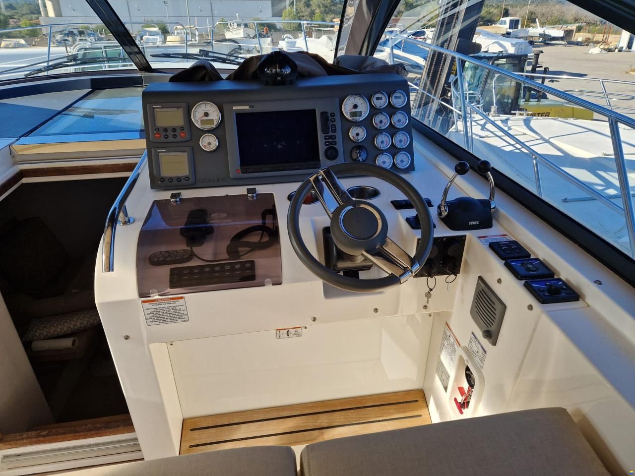 Sealine SC 35
