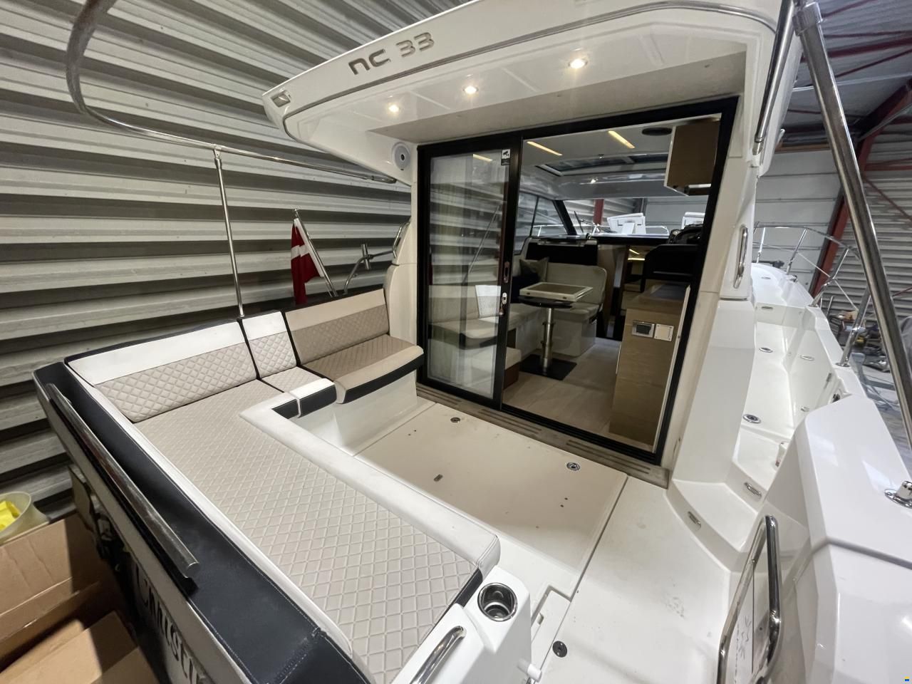 Jeanneau NC 33