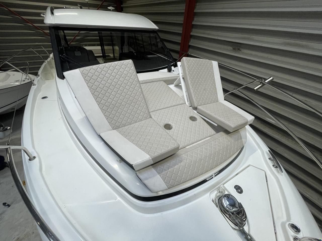 Jeanneau NC 33