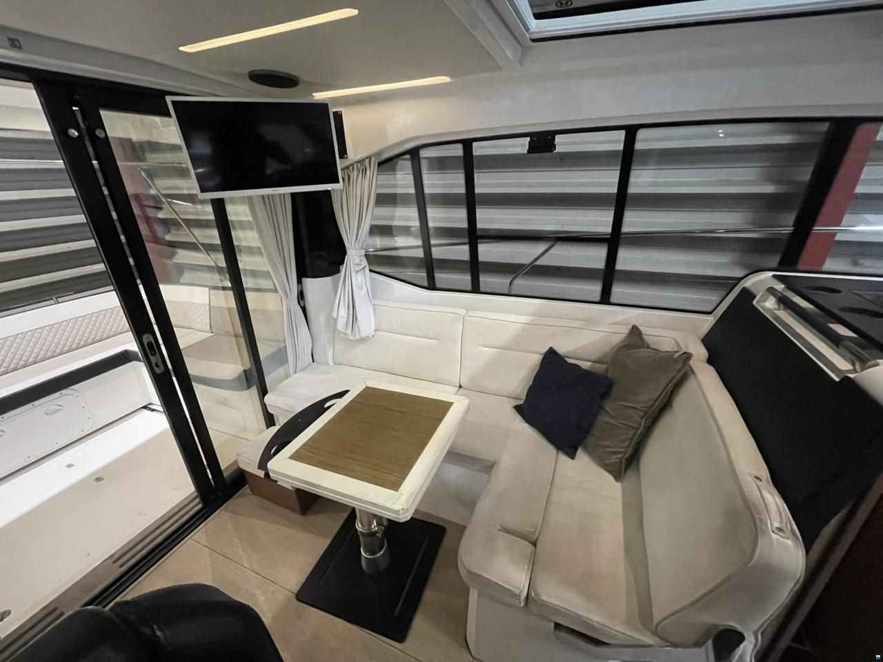 Jeanneau NC 33
