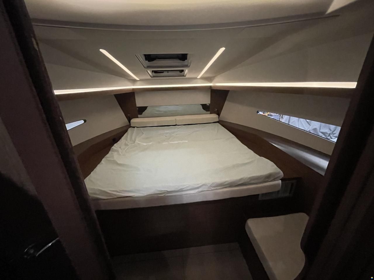 Jeanneau NC 33
