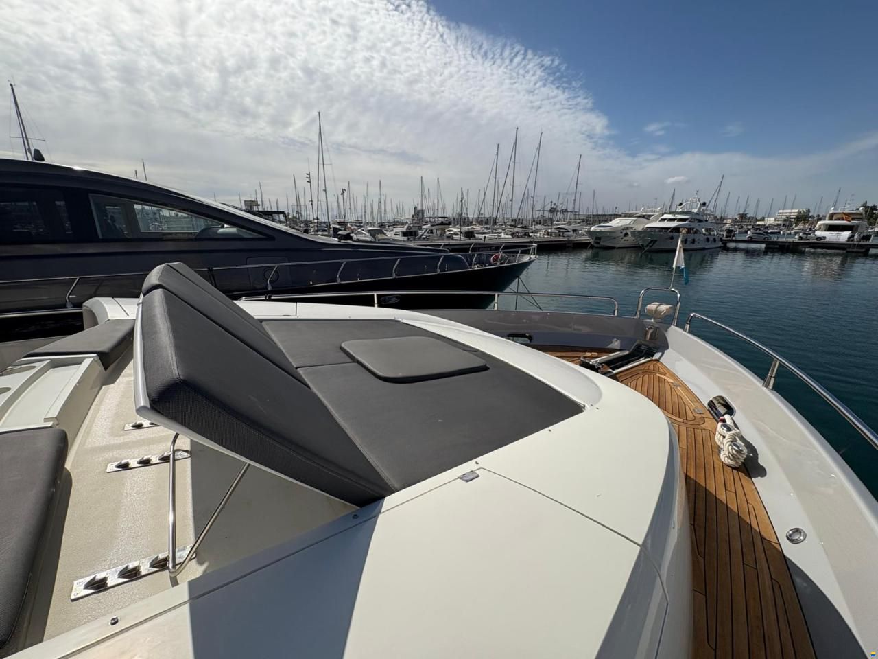 Sunseeker Predator 84