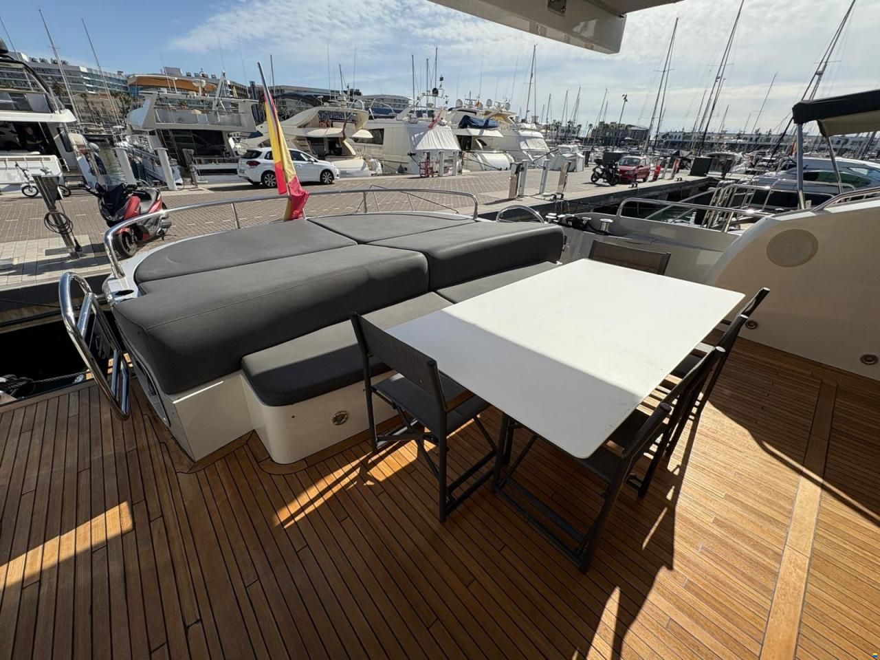 Sunseeker Predator 84