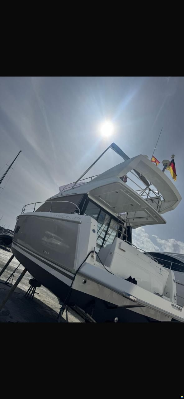 Jeanneau Velasco 37