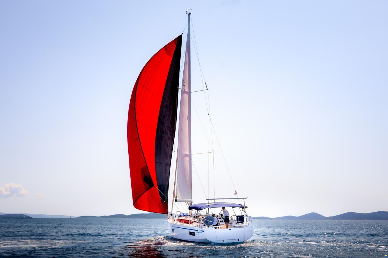 Bavaria C38