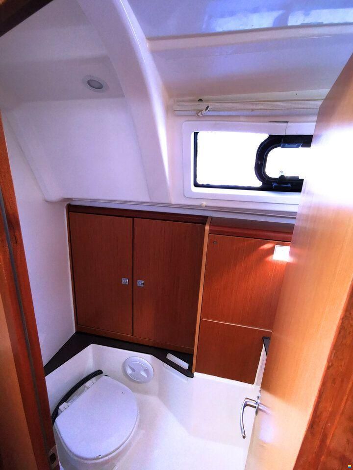 Bavaria Cruiser 37