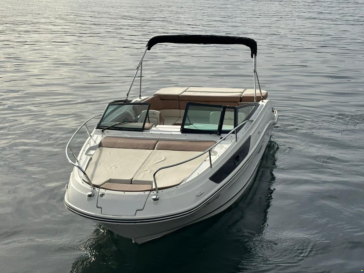 Sea Ray Sun Sport 230