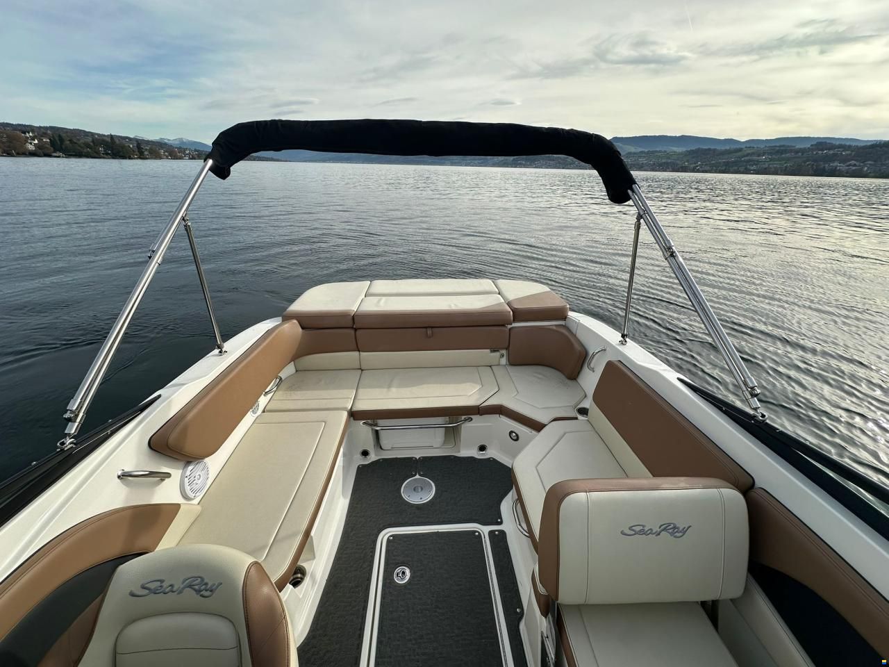 Sea Ray Sun Sport 230