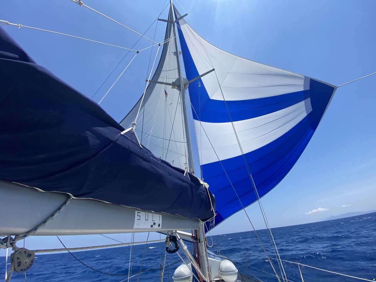 Alliaura Feeling 44 Lift Keel