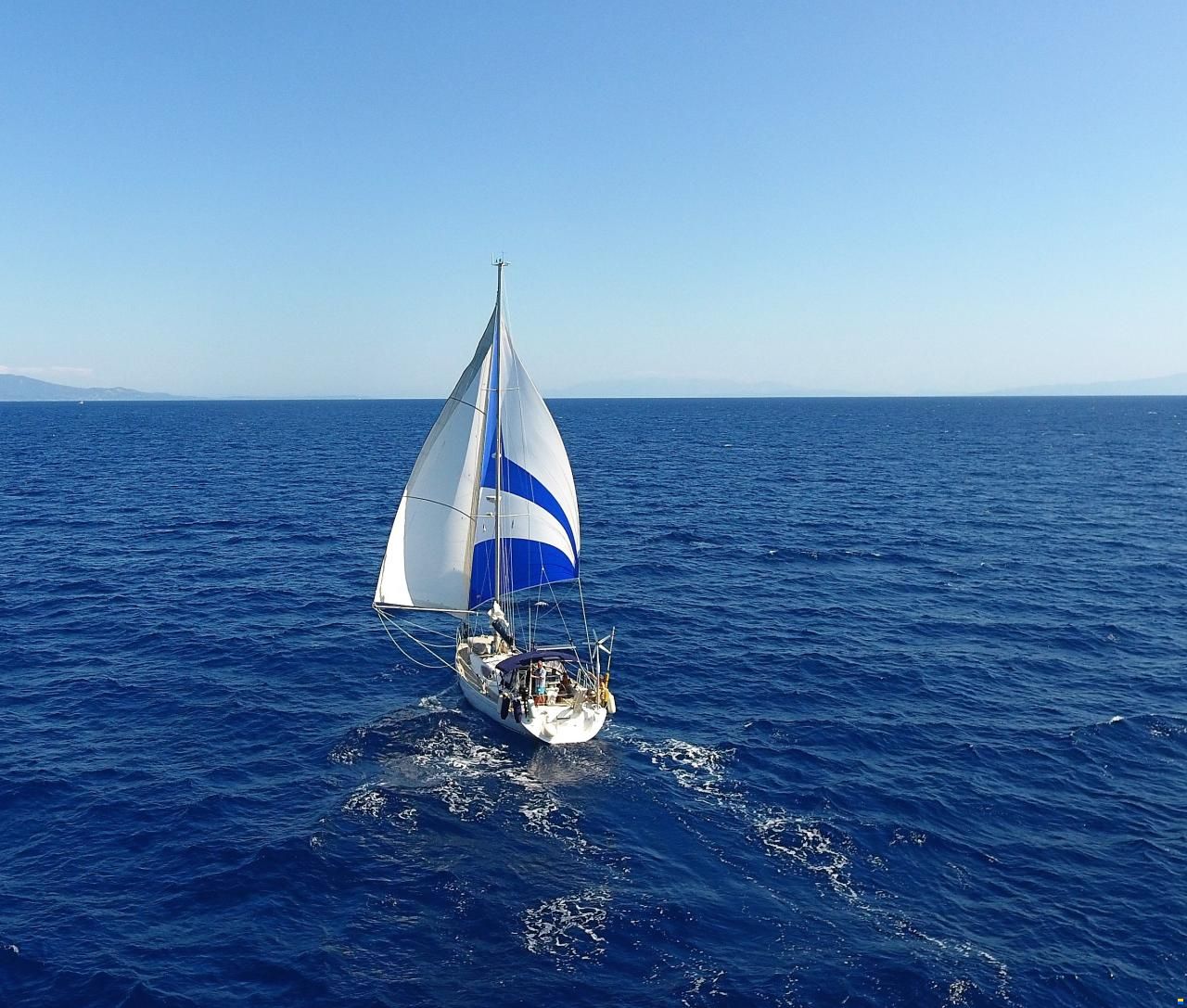 Alliaura Feeling 44 Lift Keel