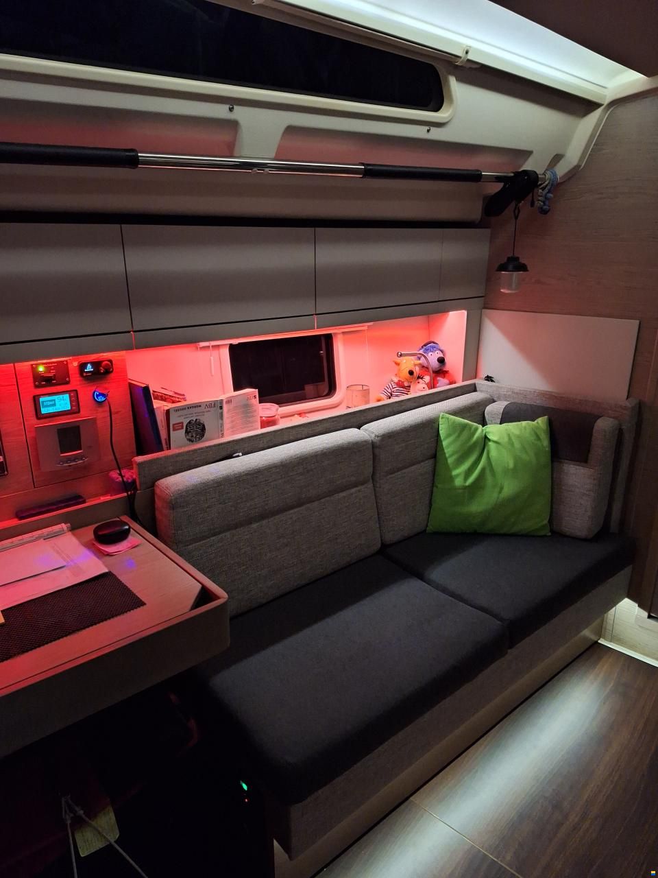 Hanse 418