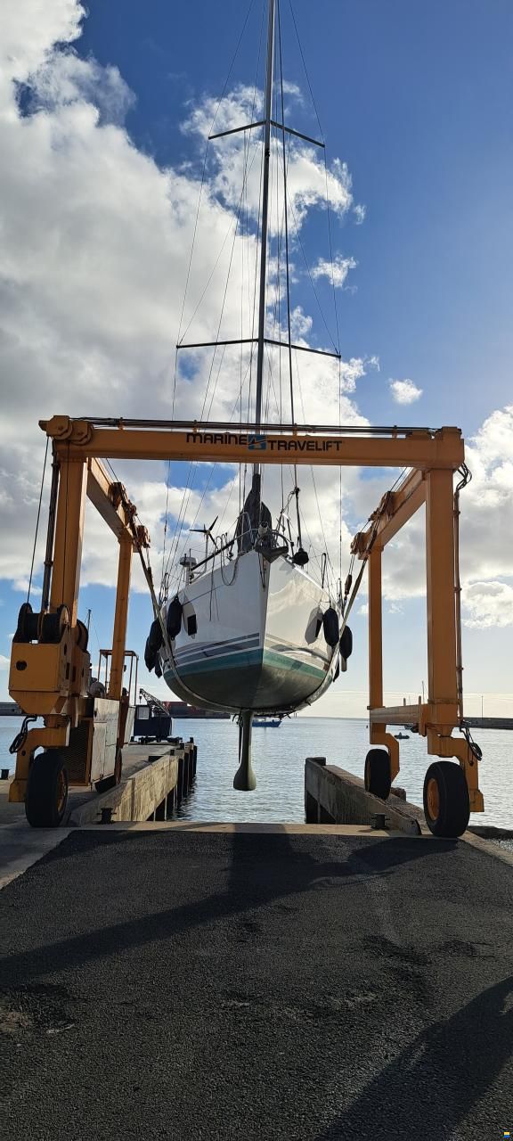 Hanse 418