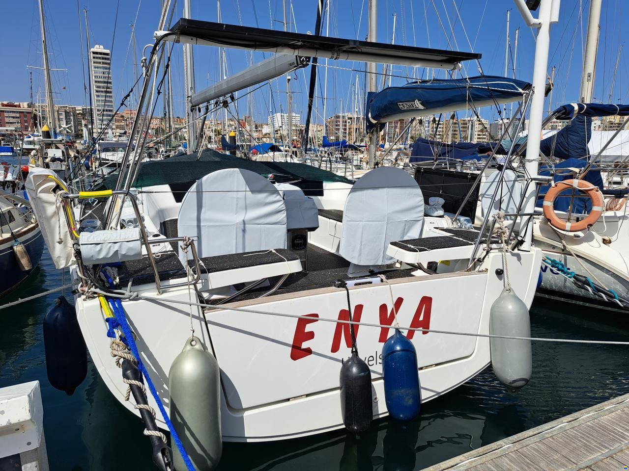 Hanse 418