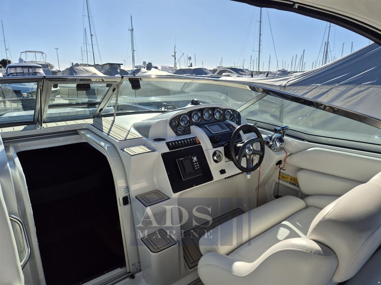 Crownline 320CR