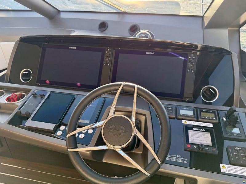 Sunseeker Manhattan 55