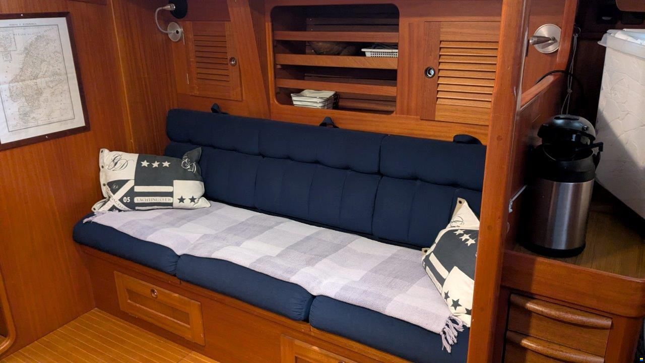 Hallberg-Rassy 45